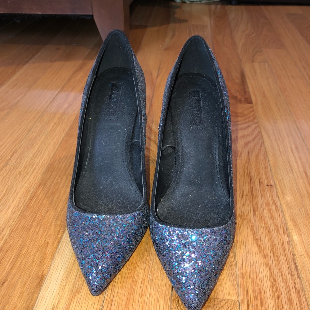 Sparkly Pointed Toe Heels